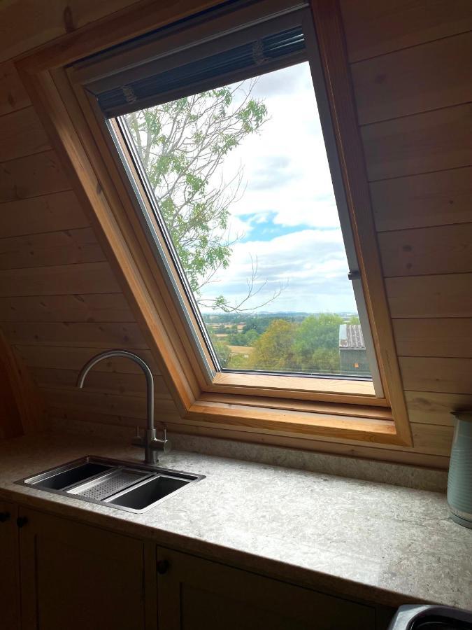 Rabbit Glamping Pod School House Farm Hotel Leighton  Exterior photo